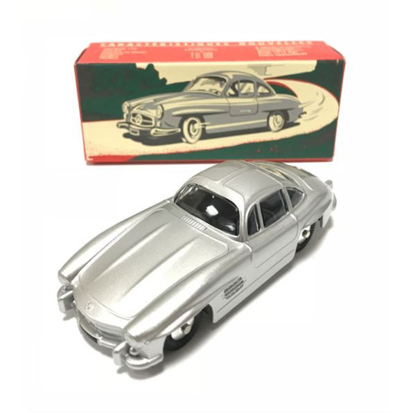Mercedes Benz 300sl Silver Quiralu Can be slightly squashed
